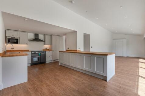 A19 - Barns &#64; Higher Court Barns, Littlehempston -