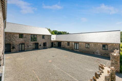 A55 - Barns &#64; Higher Court Barns, Littlehempston -