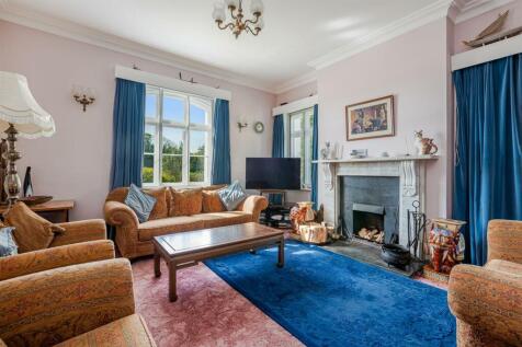 A 3 - Higher Bowden House Totnes internals - 22050