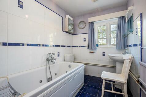 A 13 - Higher Bowden House Totnes internals - 2205