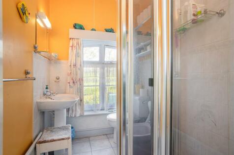 A 17 - Higher Bowden House Totnes internals - 2205