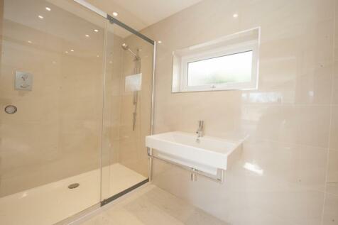 Chestnut Hill Ensuite to Master.jpg