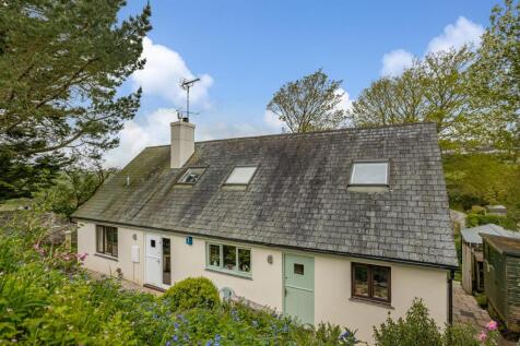 A12 - Ashprington, Brambles - 230505.jpg