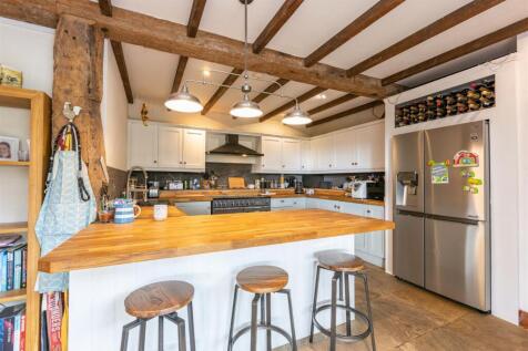 A 17 - 2 Manor Barn Bickington - 210813.jpg