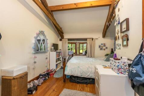 A 29 - 2 Manor Barn Bickington - 210813.jpg