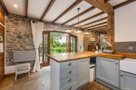 A 19 - 2 Manor Barn Bickington - 210813.jpg