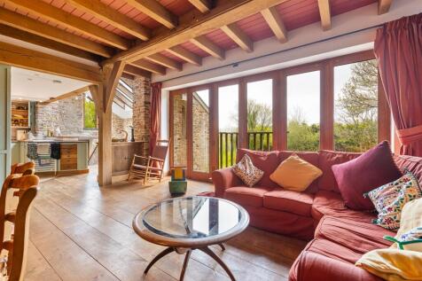 A33 - Green Dragon Barn Blackawton Totnes - 250425