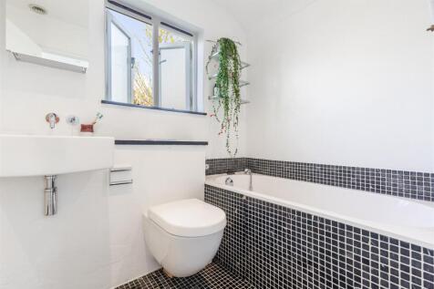 A25 - Cott Lane, Dartington, Deepdene - 240416.jpg