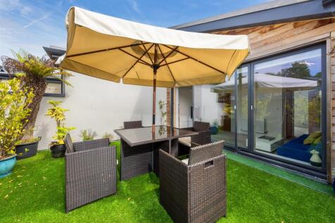 A40 - 17 Baltic Way Totnes - 250514.jpg