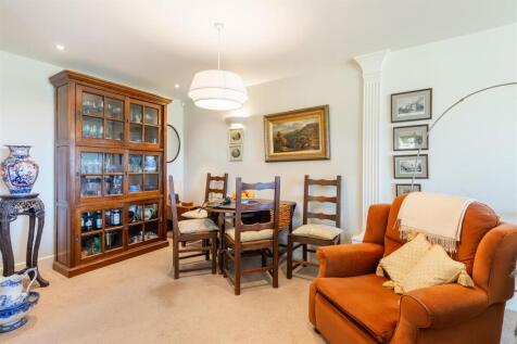 A11 - Flat 2 Redhills, Jubilee Road - 250514.jpg