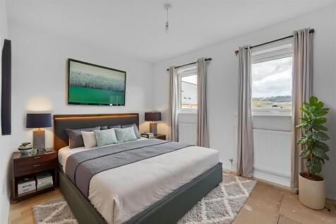 Bedroom 2a.jpg