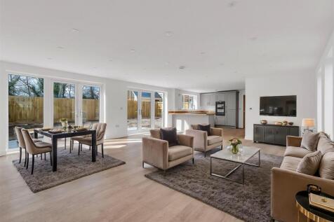 Living Room.jpg