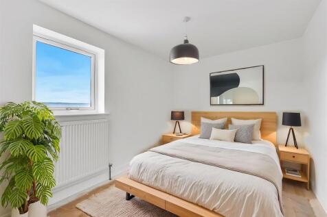 Bedroom 3b.jpg