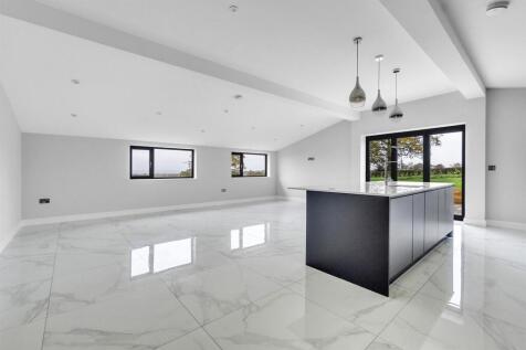 Kitching, dining, living room