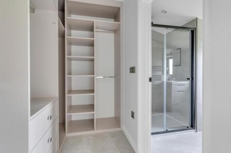 Walking in wardrobe, bathroom