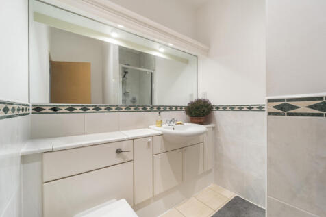 Bathroom .1