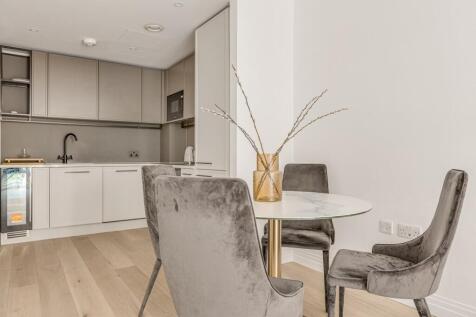 Lounge/Kitchen
