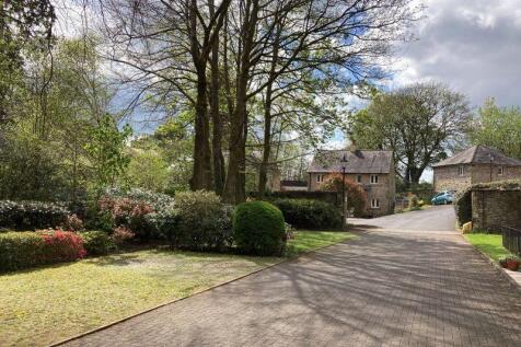 Driveway and communal gardens