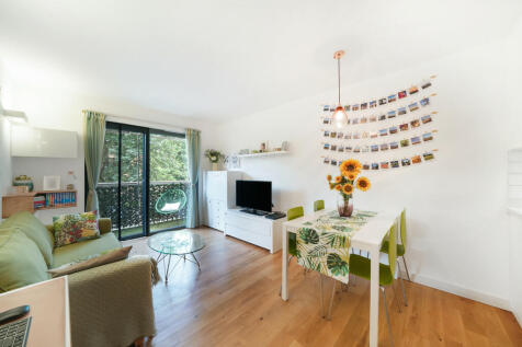 Open plan kitchen...