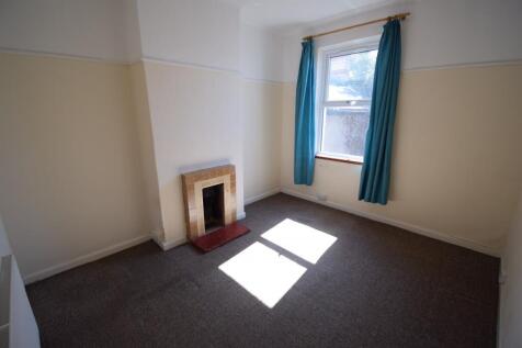 Middle Bedroom