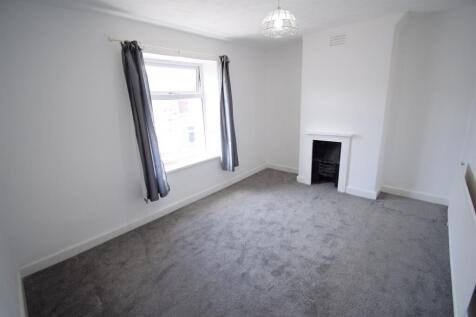 Bedroom (front)