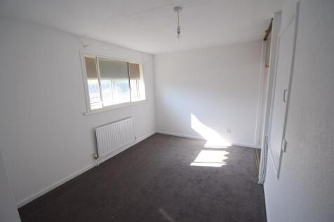 Bedroom 1 (rear)