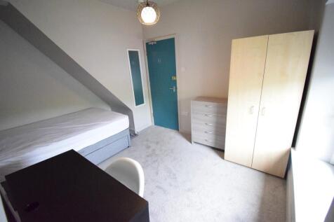 ROOM&#43;4 (Main)
