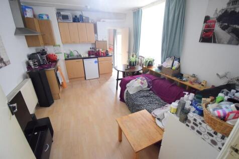 Lounge/Kitchen