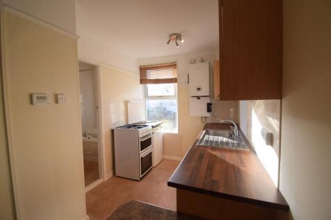 Dining Area to Kitch