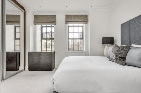 Bedroom Master