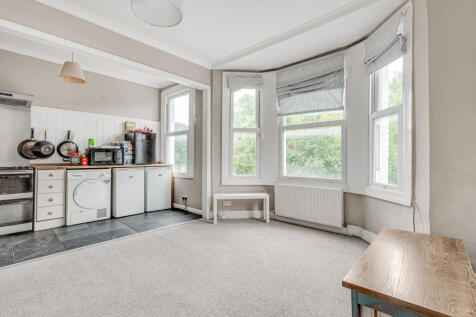 Kitchen/Living Area