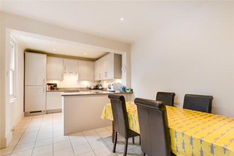 Kitchen/Dining Area