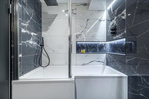 En Suite Bathroom