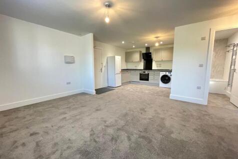 Living Area 2.jpg