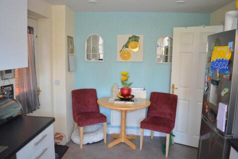 Dining Area.jpg