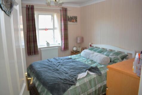 Bedroom One.jpg