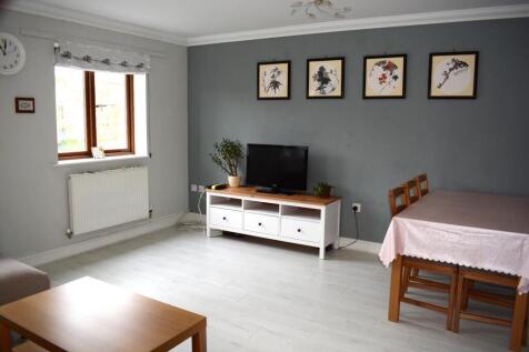 Lounge 3.JPG
