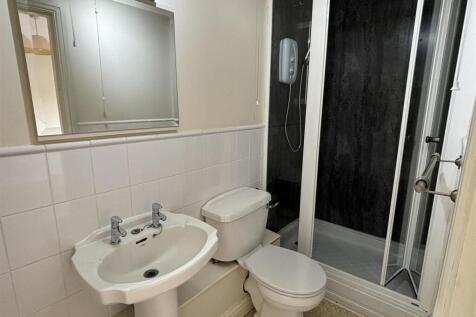 Ensuite shower room