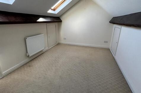 8TM-bedroom3.JPG