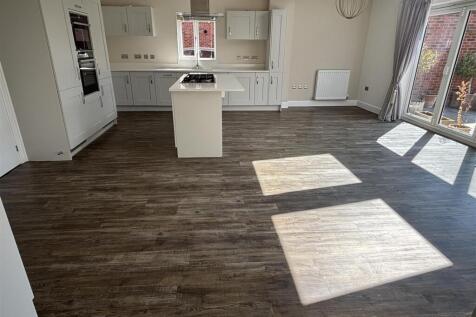 Open plan living/dining kitchen