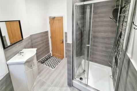 room 11 shower