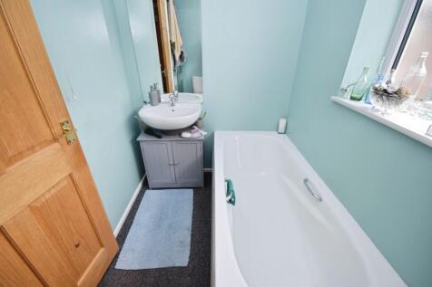 ab9c8eae-Bathroom
