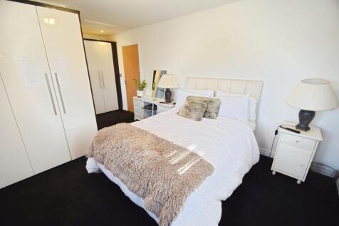 c5d0a577-bEDROOM ...