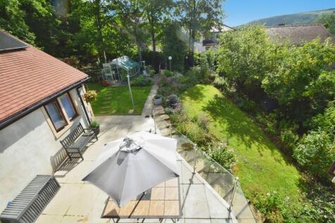1e768875-Garden 2...