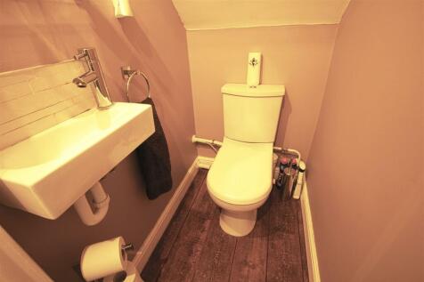 CLOAKROOM.jpg