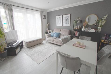 lounge3.jpg