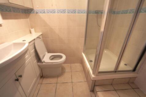 SHOWER ROOM.jpg