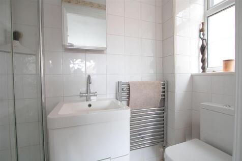 ensuite 2.jpg