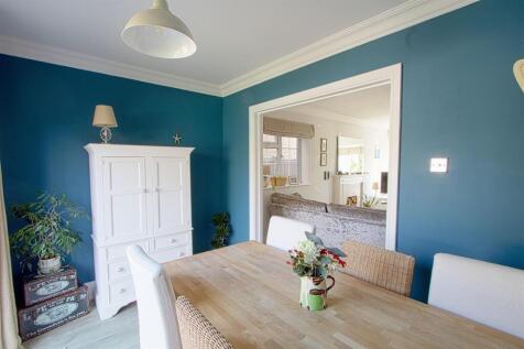 dining room .jpg