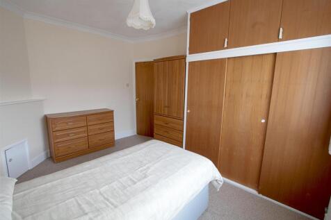 bed2w.jpg